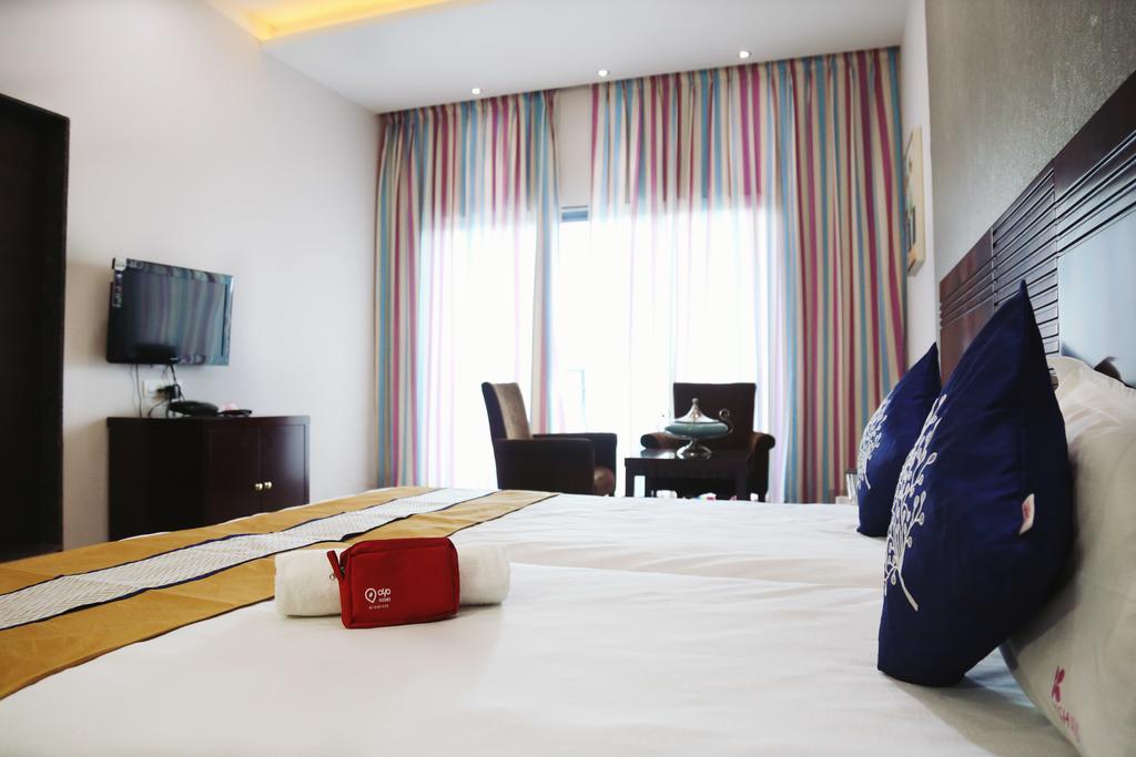 Oyo 710 Hotel Kshitij Pune Bagian luar foto