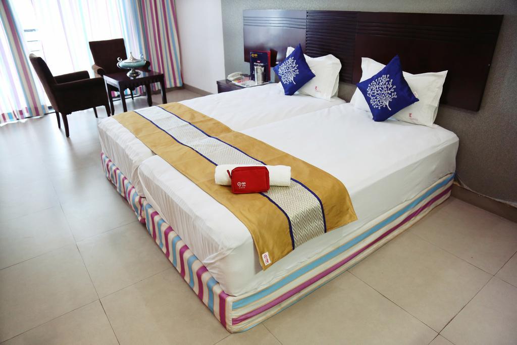 Oyo 710 Hotel Kshitij Pune Bagian luar foto