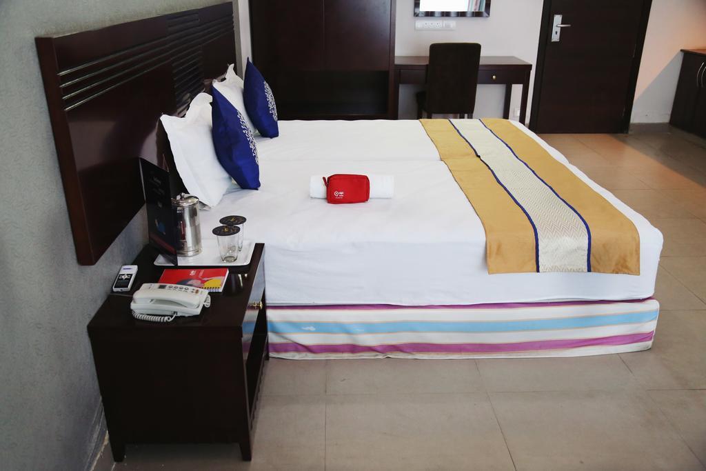Oyo 710 Hotel Kshitij Pune Bagian luar foto