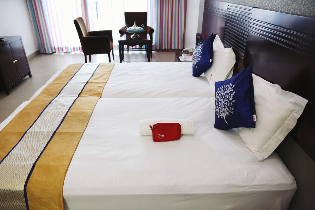 Oyo 710 Hotel Kshitij Pune Bagian luar foto