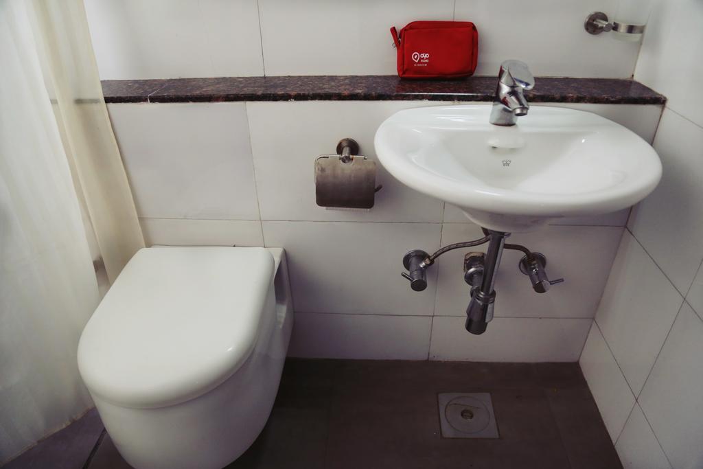 Oyo 710 Hotel Kshitij Pune Bagian luar foto