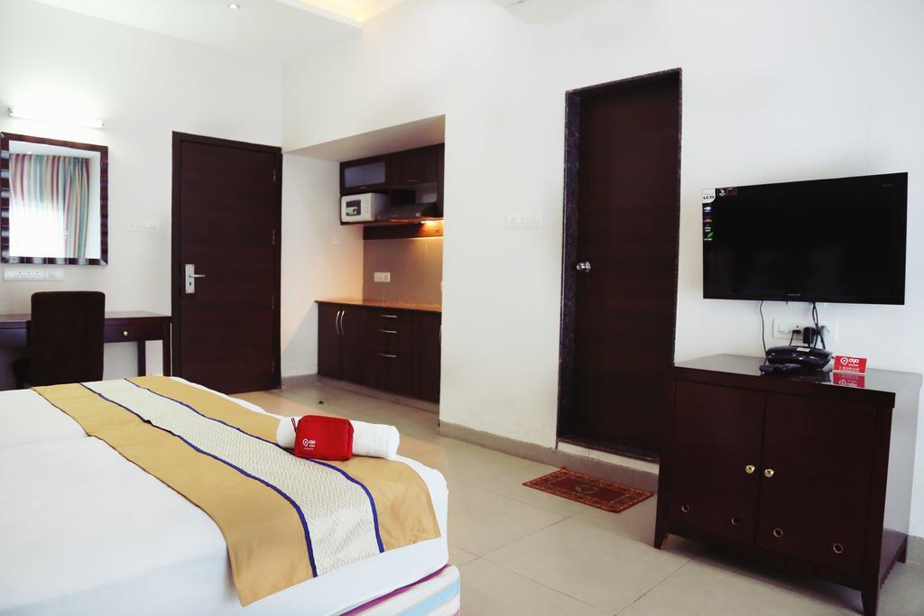 Oyo 710 Hotel Kshitij Pune Bagian luar foto